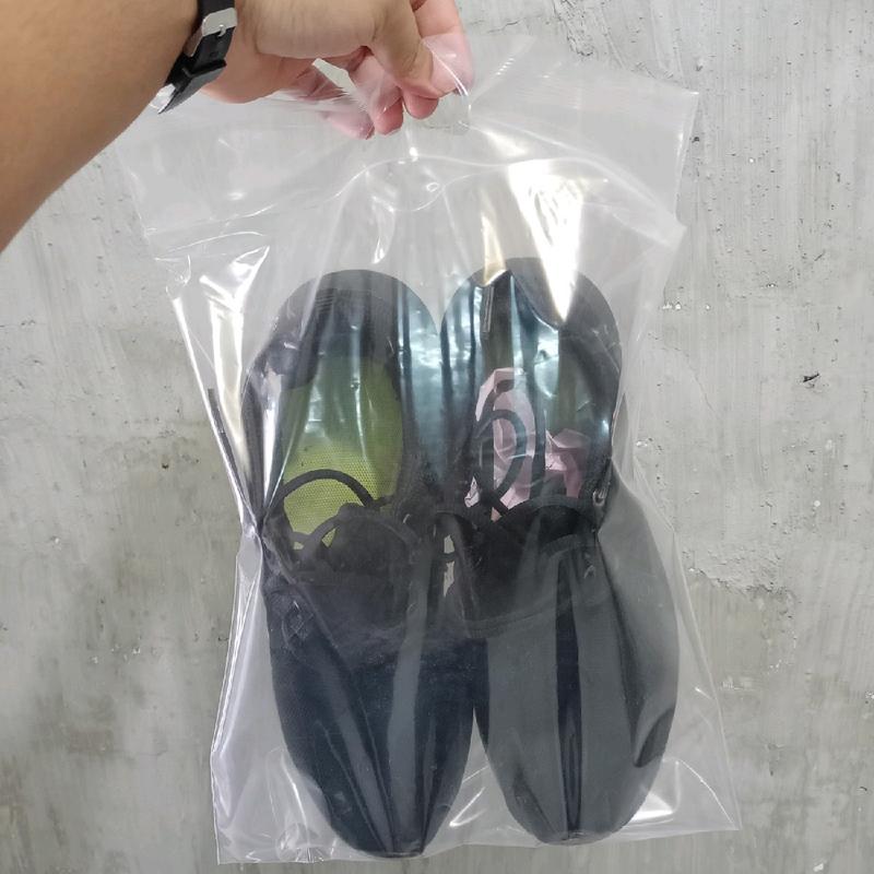 Plastik Sepatu Ziplock dengan Pegangan - Warna Transparan dan Putih Susu - Ukuran 37x30cm 3