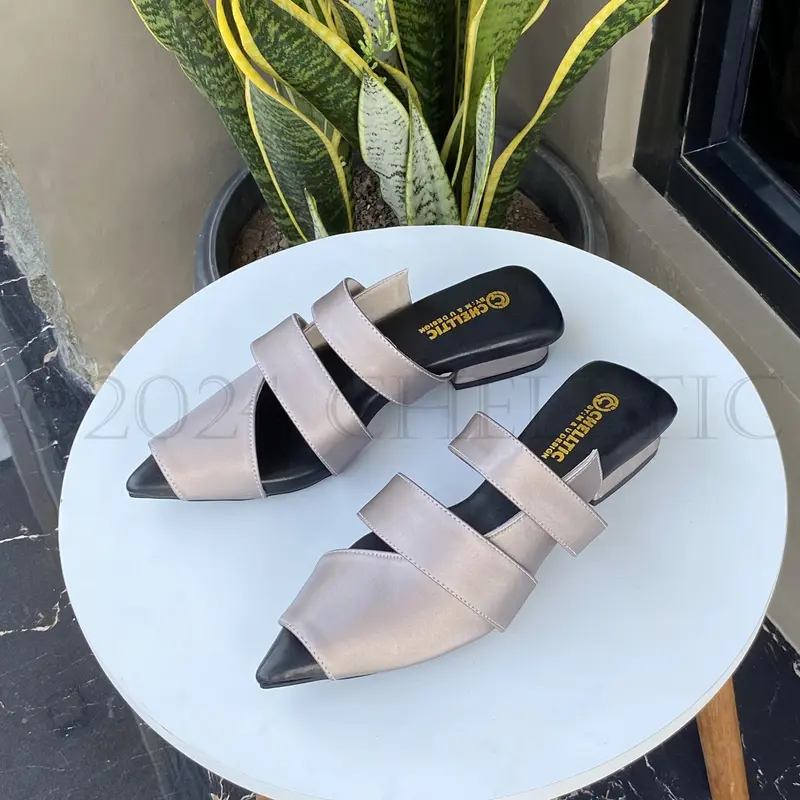 CHELLTIC - Sandal Wanita Mules Hak Tahu 2CM Terbaru Sepatu Heels Wanita Elegan Party Cewek Korea  Sendal Flat SlipOn Kekinian Hils Pesta Princes Weeding Shoes Selop Wisuda Terlaris COD 3