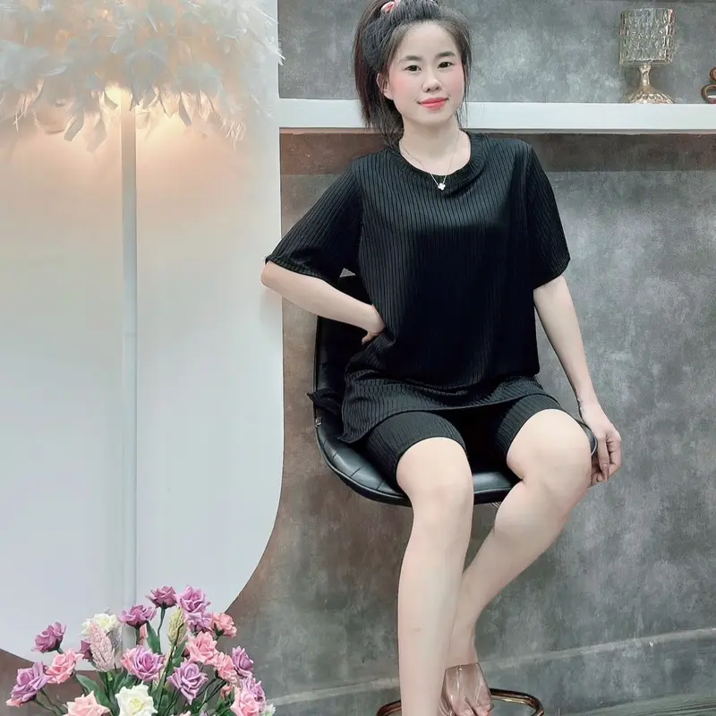 Sét Bộ Áo Xẻ Tà Quần Ngố Có 2 Túi 2 Bên Thun Đũa Lạnh QC , Mát Mẻ , Trẻ Trung Co Giãn Tốt  Đủ Size (Có Big Size) Women Nữ Đen Voi Nhung Top 1