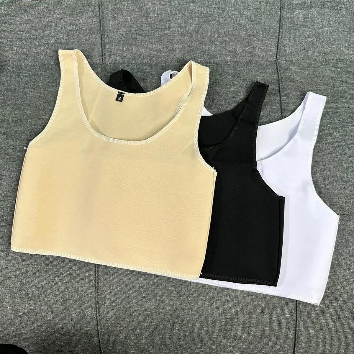 Áo nịt lửng chui ,dành cho TomBoy