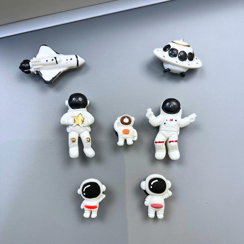 Sticker, Charm 3D chủ đề kẻ du hành bán lẻ Gamo gắn Dép , Dép Sục, Cá Sấu JB-177 7