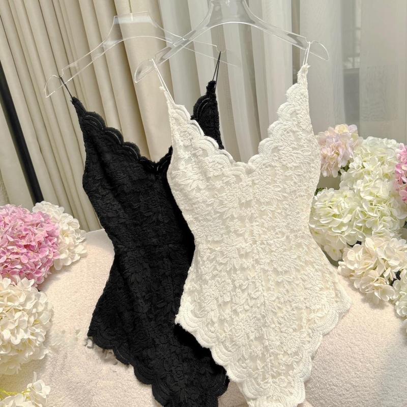 Body suit ren 2 dây cổ V có lớp lót 2 màu chủ đạo