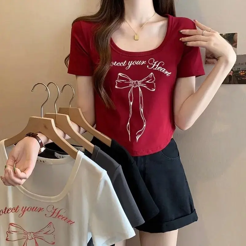 Quần Áo Nữ Ngoại Cỡ Cô Gái Đầy Đặn Của Mỹ, Thiết Kế Mùa Hè, Áo Phông ngắn Tay In Mới, Bó Sát Và Thời Trang, Áo Giảm Béo Và Giấu Béo, Thích Hợp Cho Năm 2002, Được Mọi Người Vinh Danh