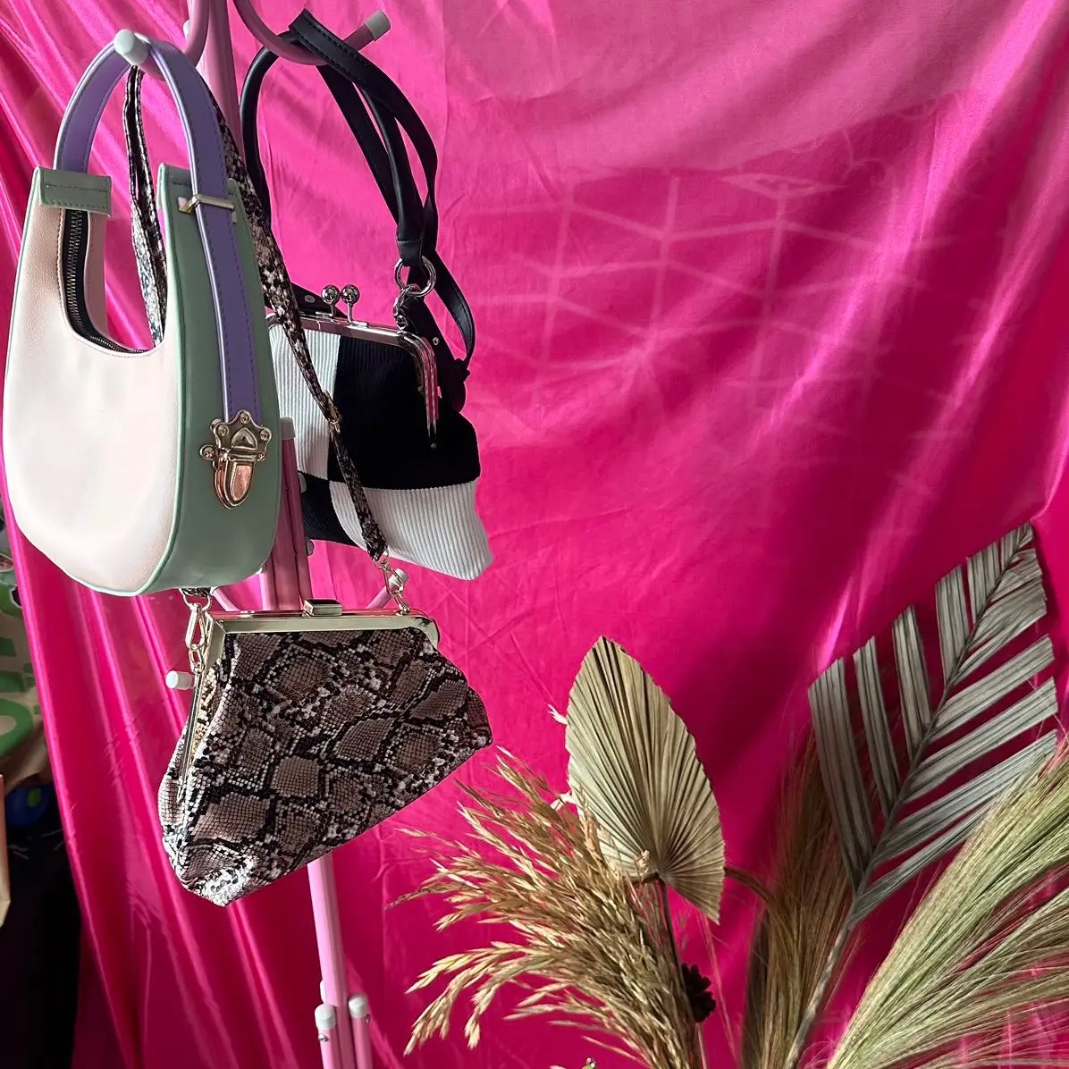 Tas lucu dan unik Wanita