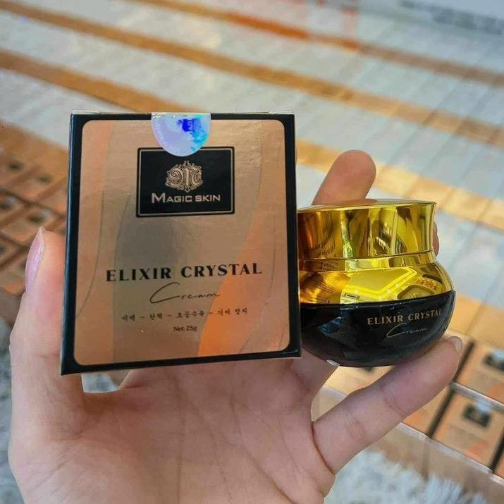 Kem ban ngày ngọc trai đen dưỡng da