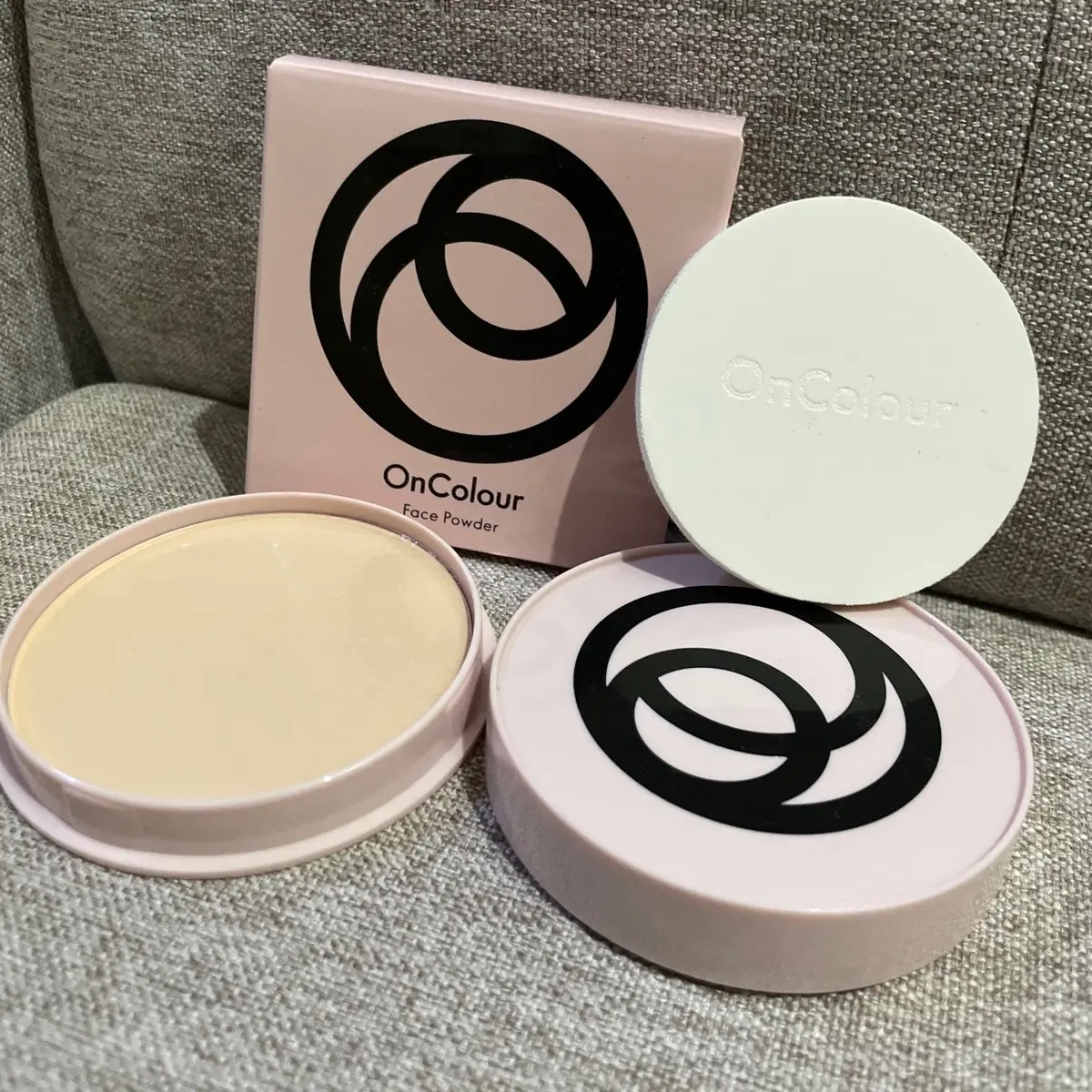 Oriflamee BEDAK oncolour FACE POWDER loose compact Berminyak