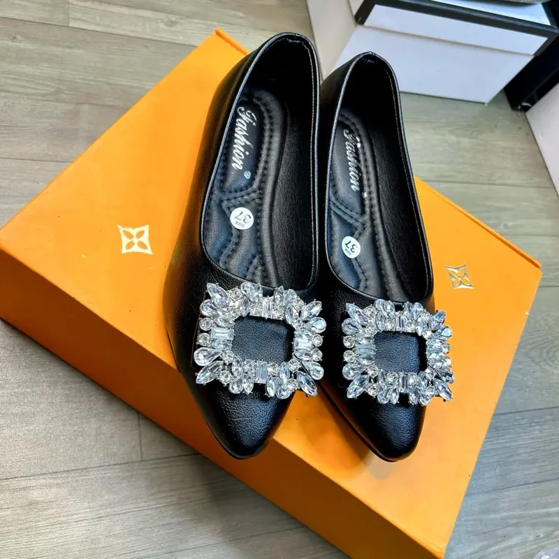 Giày Bệt Nữ Mũi Nhọn Đính Đá-Giày Búp Bê Đế Bằng Hai Màu Đen+Kem cho Women Chất Da Shoes Mềm Mại Đi Êm Chân tiểu thư 3