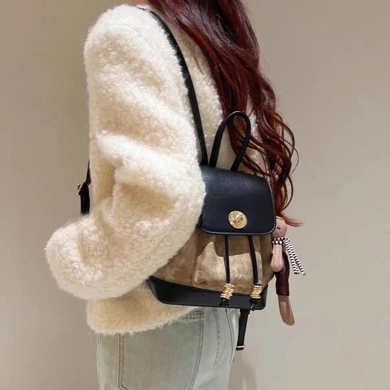 Product Introduction of Oil Painting Light and Shadow Niche High-Grade Backpack New Popular Super Popular Portable Shoulder Messenger Bag 7