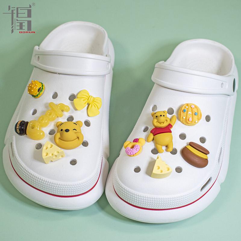 Product Introduction of เสน่ห์ Jibbitz ตุ๊กตา 3D การ์ตูน Sanrio น่ารัก หัวเข็มขัดรองเท้า Ponyo ตกแต่งอุดตันดอกไม้รองเท้ายางสำหรับรู เหมาะสำหรับรองเท้า 33