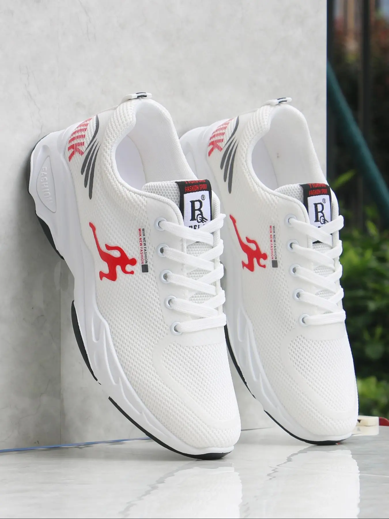 Men's Sporty Lace Up Low Top Sneakers, Casual Comfortable Breathable Running Sports Shoes, Fashionable All-match Non-slip Sneakers for Daily Wear