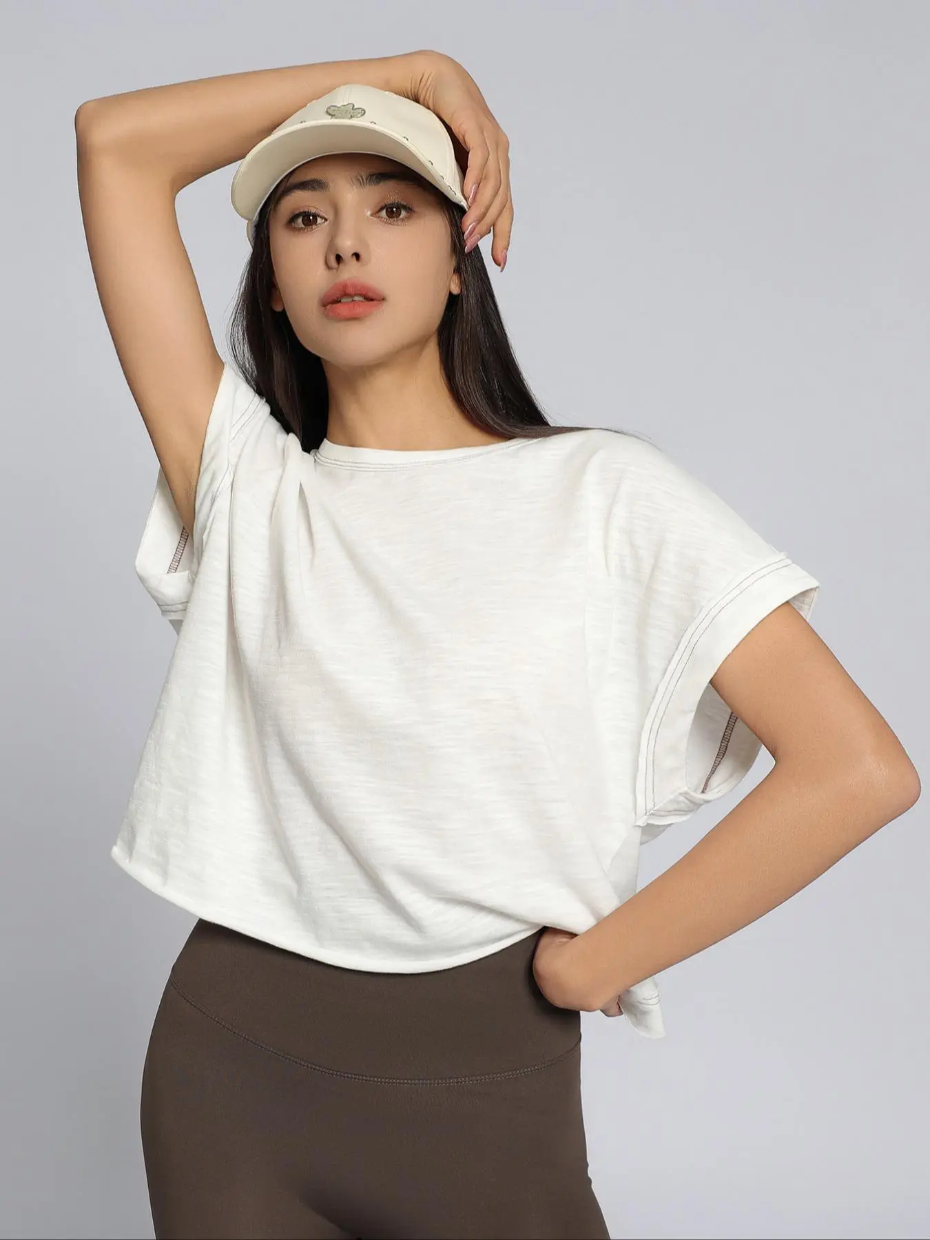 Women's Plain Cut Out Asymmetrical Hem Batwing Sleeve Tee, Elegant Casual Short Sleeve Round Neck T-Shirt for Summer, Ladies Clothes for Daily Wear, Clothing