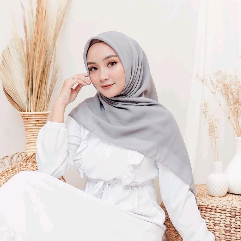 Jilbab Kerudung Muslim Segi Empat Bella Square Pollycotton Premium Nyaman Lembut - Polycotton, Cantik 6