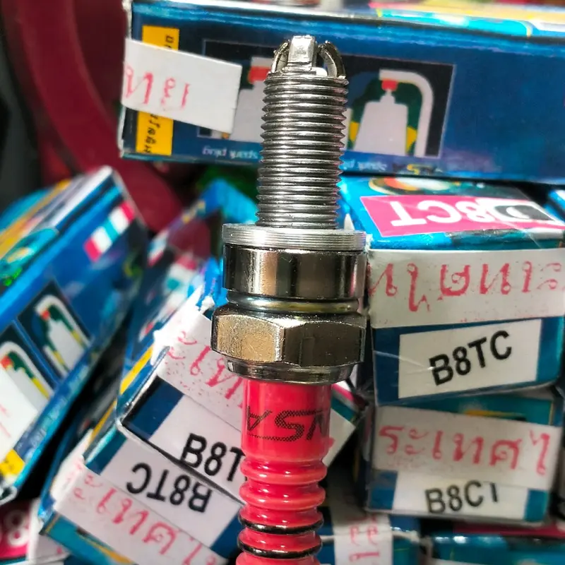 Bugi Xe máy ( 3 chấu Chân Dài độ - Lắp Mở bằng Típ 18 ) 1