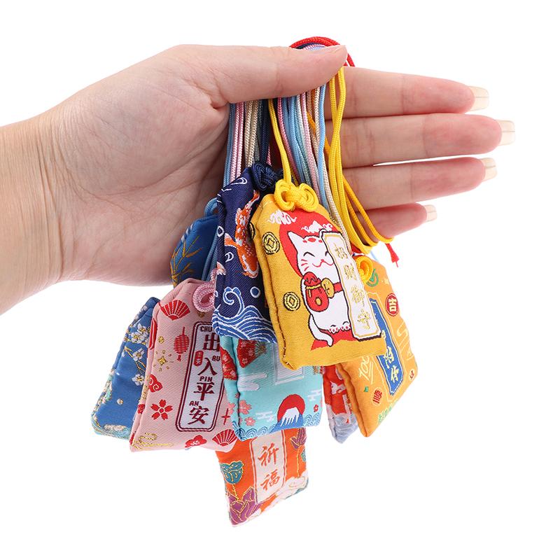 Product Introduction of Mặt dây chuyền quà tặng trẻ em, mới, cổ điển, cầu nguyện Nhật Bản, Trang Sức Bảo Vệ hoàng gia Omamori, tài lộc, thành công, công việc, Chúa giàu có, túi phước lành nhỏ Decor Decor Phòng Đồng 26