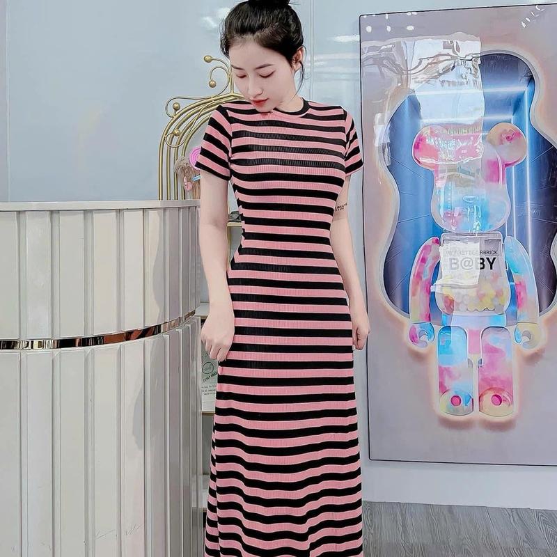 Đầm body dọc dáng xoè tôn dáng chất vải thun gân mềm mịn Nữ Women Dress Kem Nhung Voi Sọc Kẻ 0