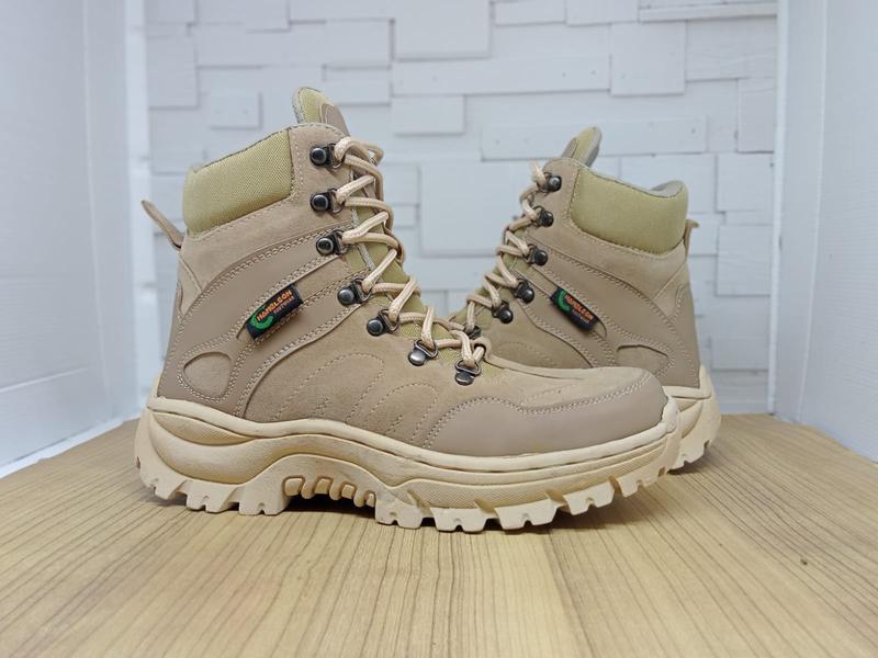 Product Introduction of sepatu safety boots pria/wanita gunung haiking adventure ujung besi Outdoor terlaris 5