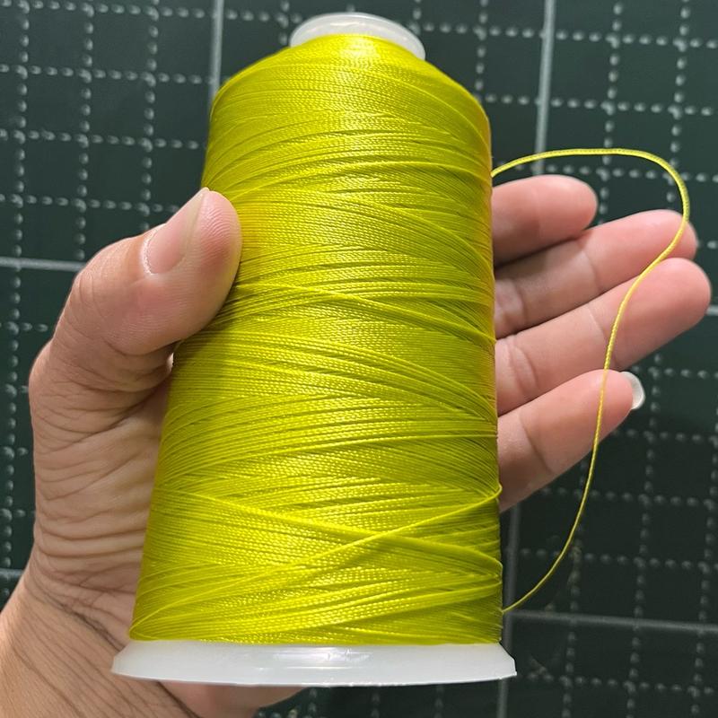 chỉ nylon ,280D/3 hàng mới,1 cuộn ~ 200G ,chỉ may balo ,may túi sách,may bạc ,may ghế ,may sofa,sợi chỉ không bị xù lông,sợi chỉ chắc chắn 3