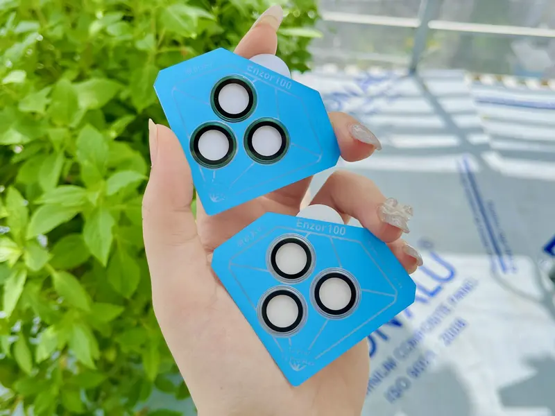 Len Kuzoom trơn bảo vệ camera 2