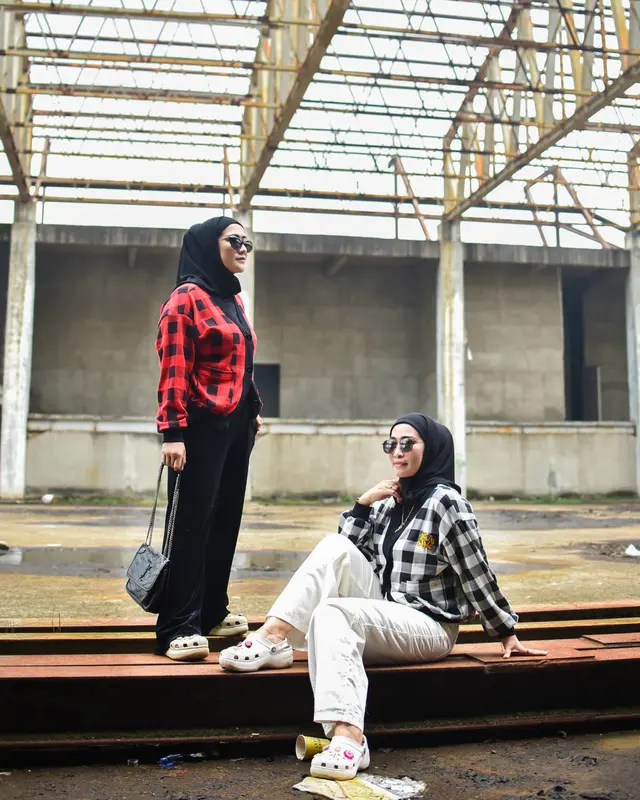Jeena - Azra Cardigan Best Seller Muslim Wanita Muslim Wanita Outer Oversize Panjang Atasan Basic Baju Santai Hitam Kardigan 1