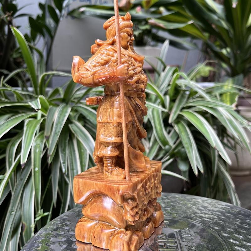 Product Introduction of Tượng quan công gỗ huyết long 9