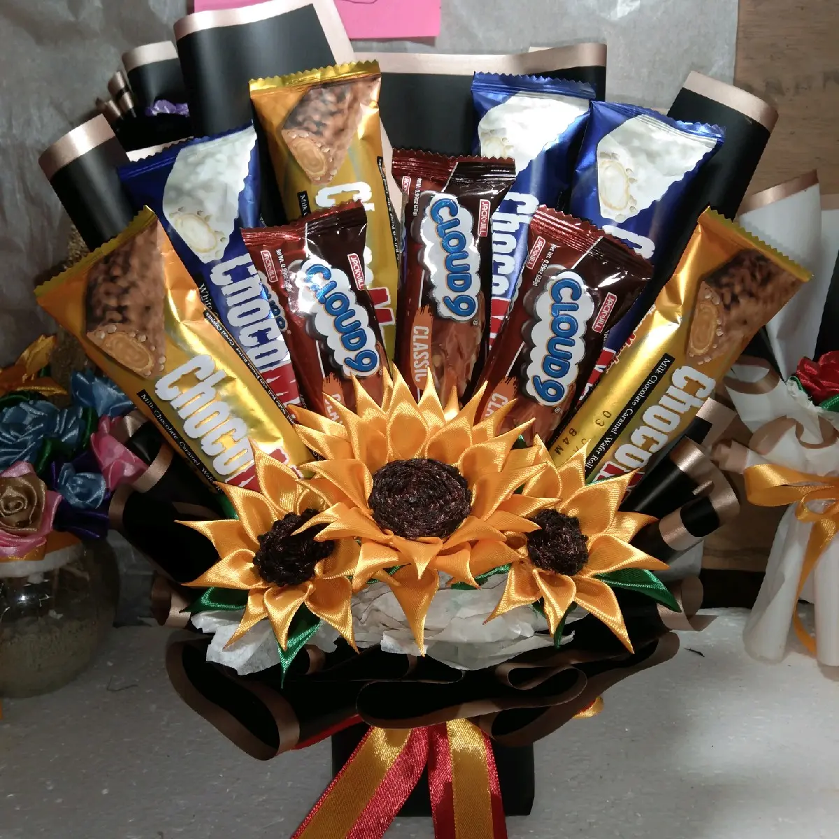 MCC Chocolate-Satin Flowers Bouquet