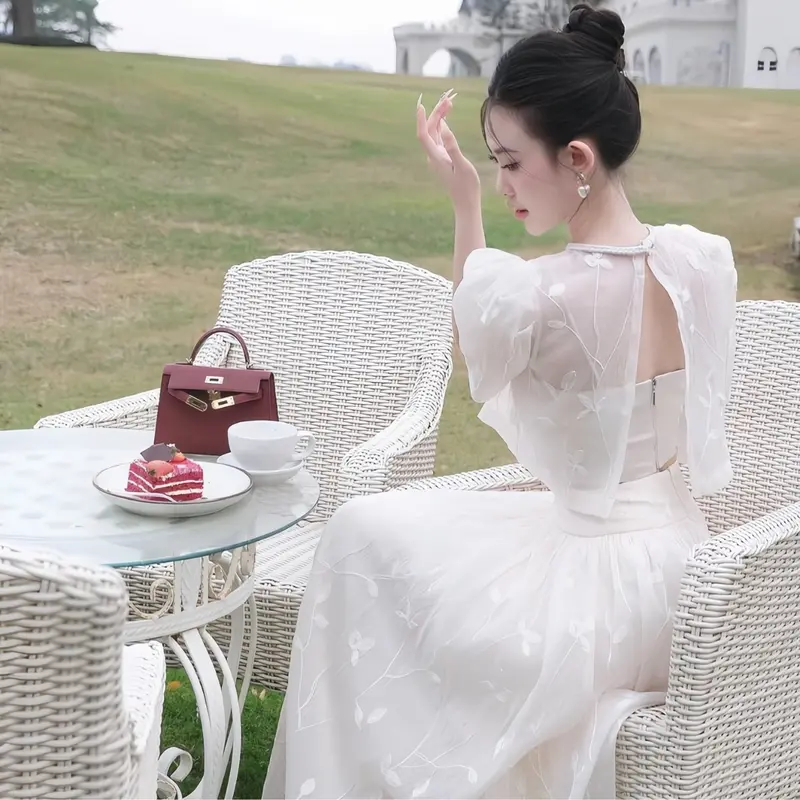 Set đồ nữ vải tơ thêu lá 3 món: áo 2 dây, áo khoác ngoài, chân váy dài sang chảnh màu trắng màu nude đi tiệc, đi chơi Women Dress 1