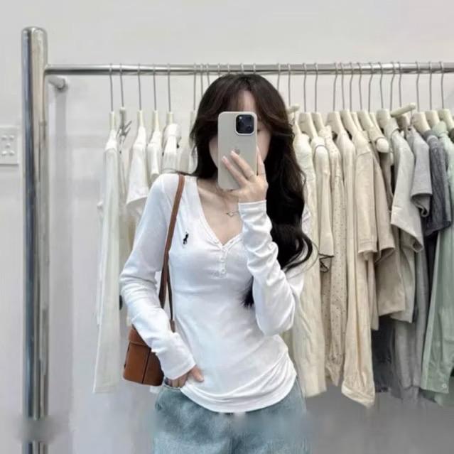 ￼Áo Thun Tăm Cổ V Dài Tay Thêu Ngựa Phối Cúc Siêu Hot_512 1