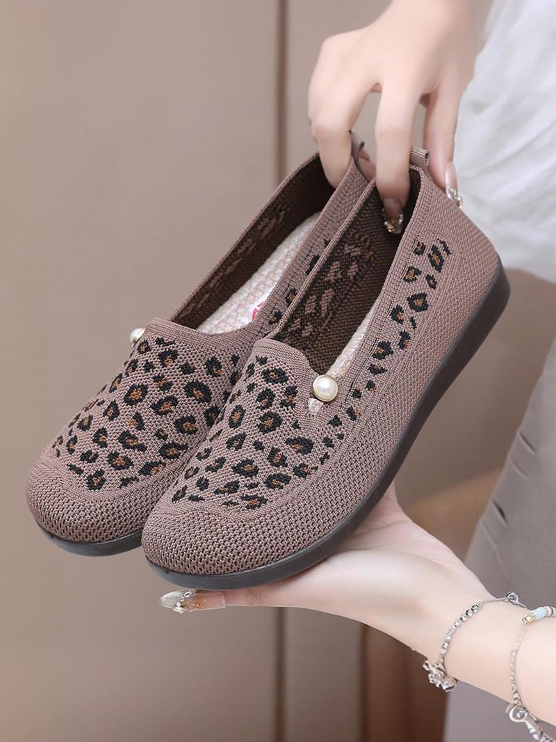 Product Introduction of Women's Fashionable Leopard Print Slip on Sneakers, Casual Comfortable Flat Shoes for Daily Wear, Lightweight Breathable Shoes for Women & Girls 7
