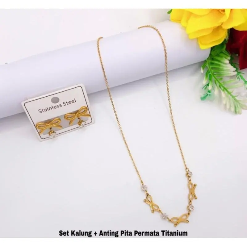 FORTUNE - SET KALUNG DAN ANTING PITA PERMATA TITANIUM