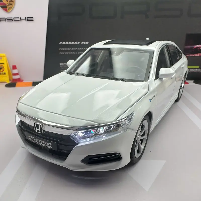 Xe mô hình Honda Accord Sport Hybrid tỉ lệ 1:24 hãng Chezhi có đèn và âm thanh 6