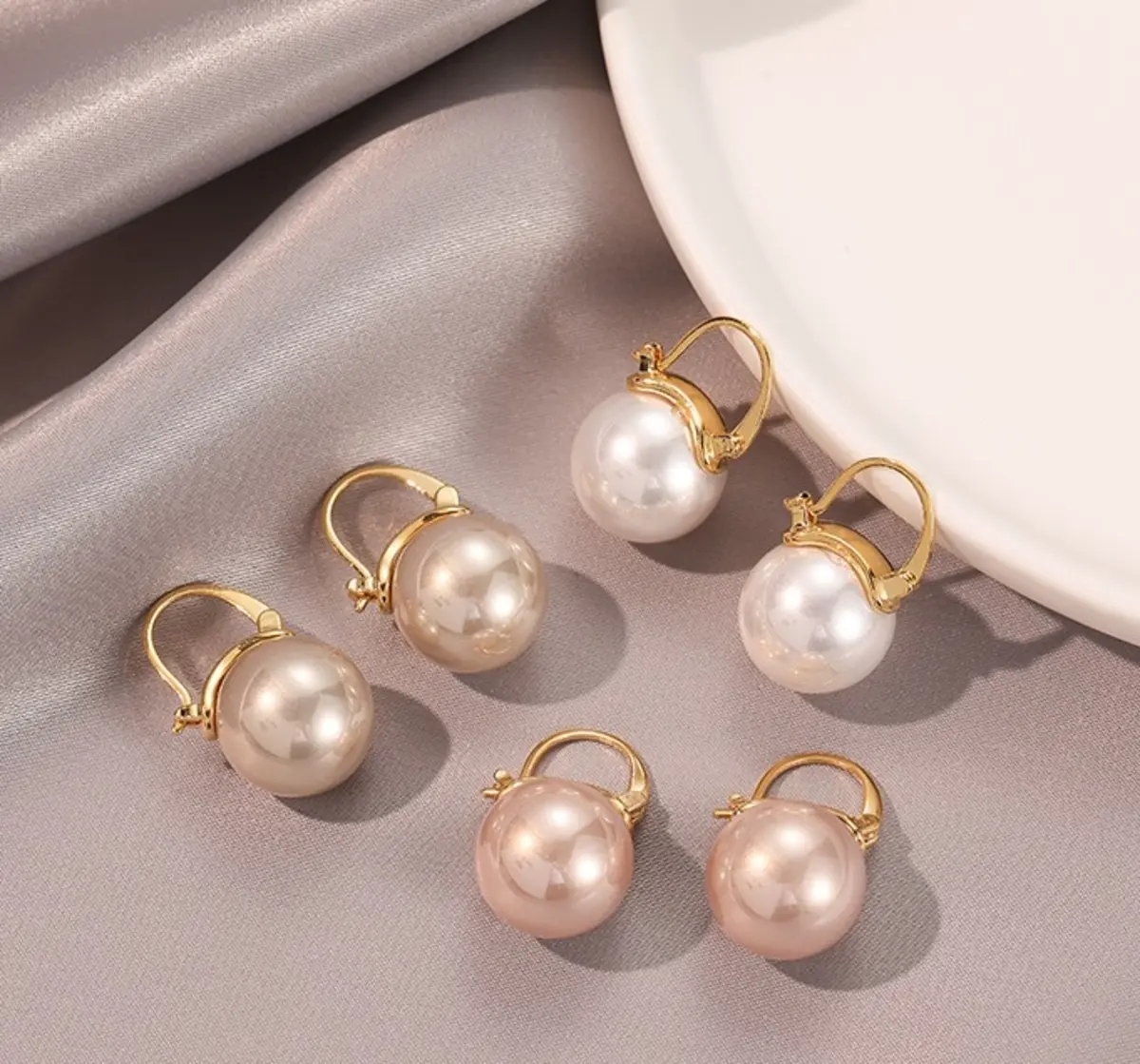 Mutiara Pearl Earrings Anting Tindik Tusuk Drop Simple Aesthetic Mode Retro Bola Sederhana Dasar Perhiasan Aksesoris Fashion Untuk Wanita Korea Style [A4-4]