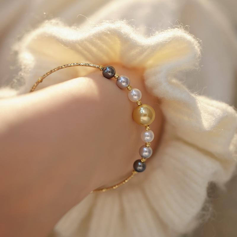Product Introduction of Pearl Bracelet Women's Advanced Design Bracelet Light Luxury Minority Design Fashion All-Match 2024 New Accessories Wholesale 0