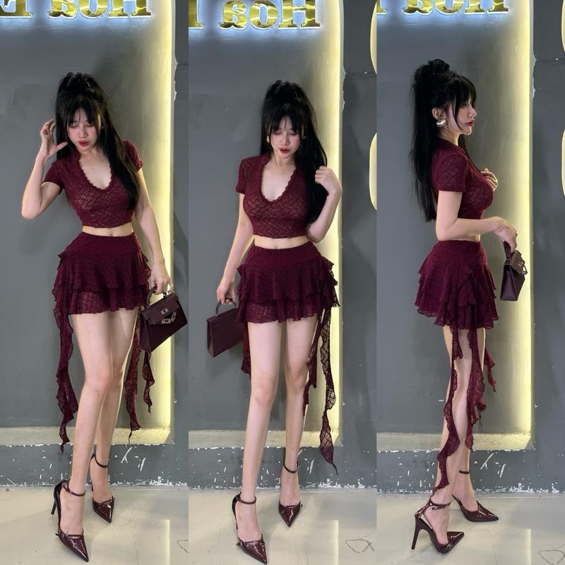 Set ren áo cổ tay ngắn kèm chân váy ren tầng tua rua cực slay ạ, mặc tết , đi chơi, đi tiệc đều xinh nhé chị em. Chất ren co dãn nhiều ôm fom lên dáng rất đẹp ạ. Áo may 2 lớp, chân váy có lót quần ạ .Bảng màu: Đỏ rượu Kem Đen Hồng baby Nữ Women