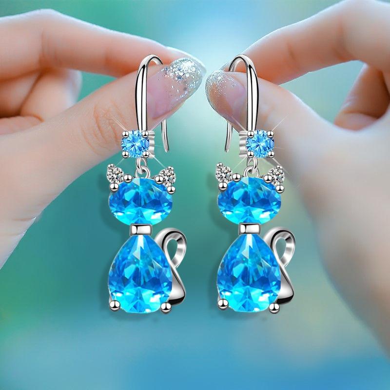 Product Introduction of Exquisite and shiny cute kitten earrings, fresh and simple versatile fashion earrings 2