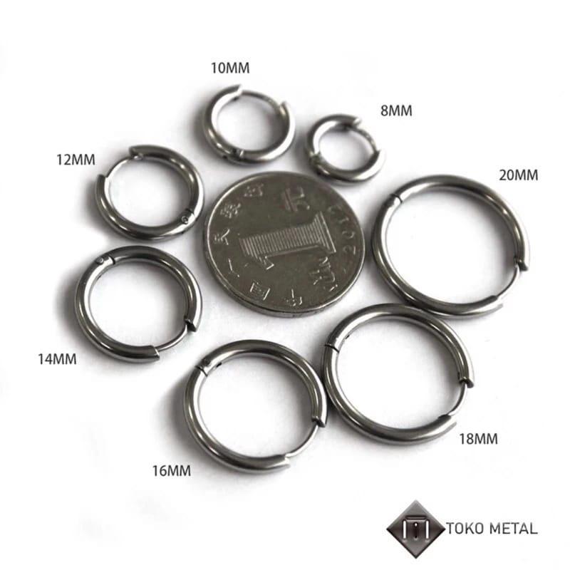 Anting Bulat Hoop Titanium Pria dan Wanita 1pasang Gold Hitam Earrings 4