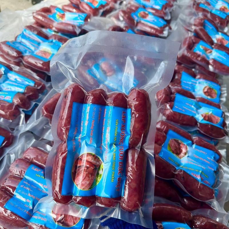  1kg lạp xưởng truyền thống  đặc sản cai lậy  Tiền Giang - đóng gói hút chân không 1kg = 2 túi 