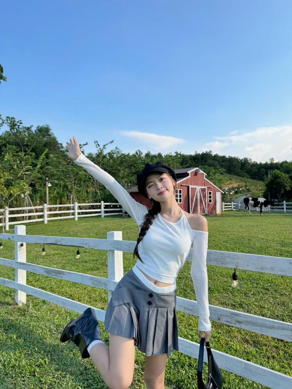 [XẢ KHO] Áo thun kiểu yếm bẹt vai EAGER phối 2 lớp thêu tag logo