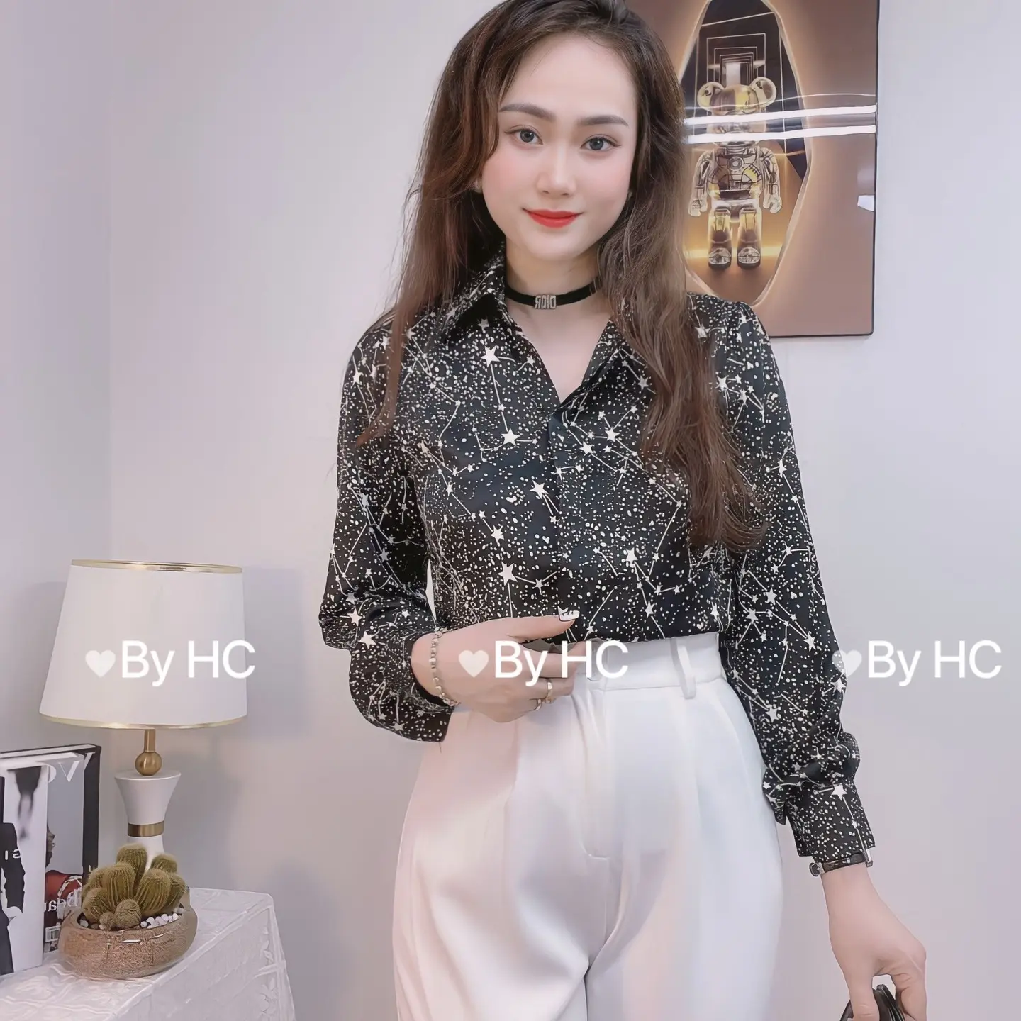 Áo lụa sơ mi nữ thiết kế họa tiết sao chấm chéo nhỏ nền đen trang nhã, áo sơ mi họa tiết thiết kế NH Boutique