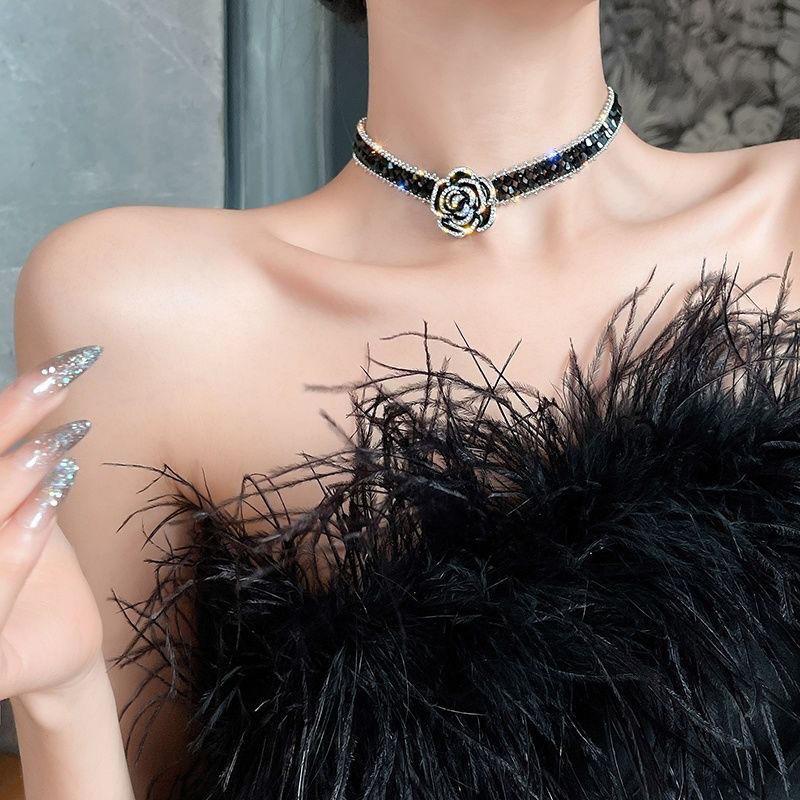 Product Introduction of Vòng Cổ Choker Hoa Trà, Màu Đen, Dành Cho Nữ, Cao Cấp, Giá Cả Phải Chăng, Sang Trọng, Vòng Cổ số lượng ít, Dây Chuyền Xương Đòn Thời Trang Mới, Thời Trang Cổ Áo 10