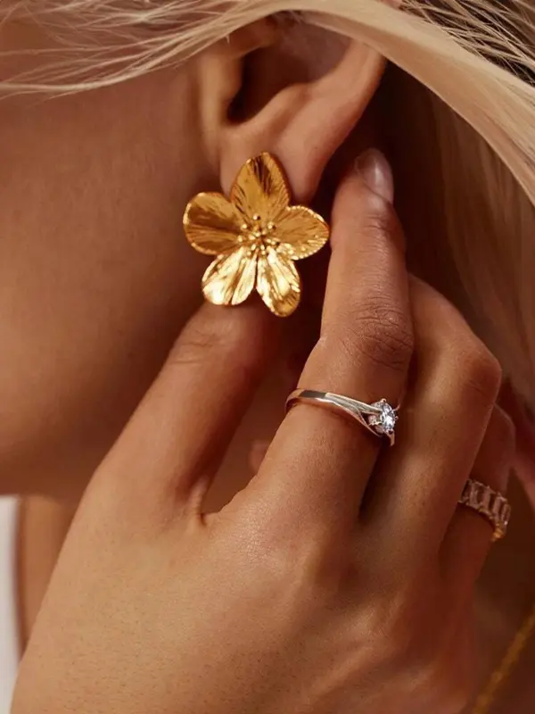 Textured Metal Flower Design Stud Earrings for Women, Prom Jewelry, Luxury Jewelry, 2025 Cute Fashionable Vintage Jewelry for Women for Party, Daily Decor, Trendy All-match & Exquisite Jewelry for Gift, Girls Birthday Gift 2