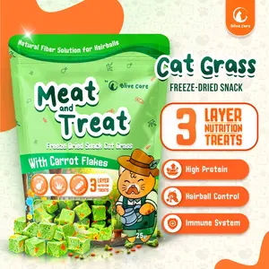 Olive Care MEAT & TREAT Cat Grass Cube Freeze Dried Snack Cemilan Kucing Tinggi Serat & Protein atasi Hairball Bulu Rontok Penyebab Batuk, Tidak Nafsu Makan, Sembelit, Diare, dari Daging Ayam, Wheatgrass, & Carrot Flakes untuk Pencernaan & Sistem Imun