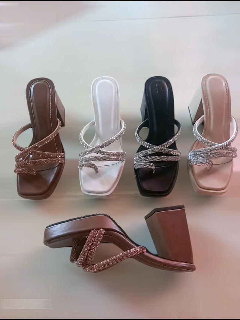 Product Introduction of Dép nữ đính đá quai xoàn bản to chéo 2 dây xỏ ngón 4