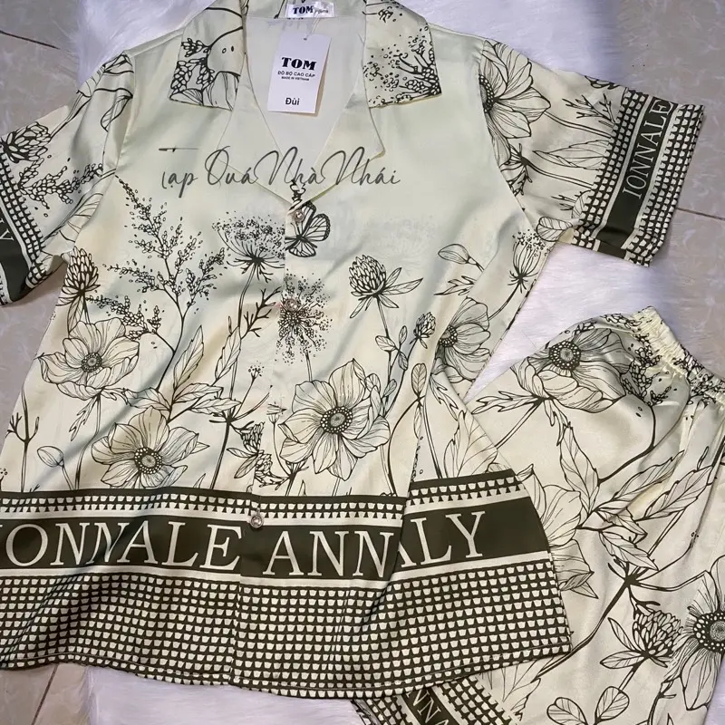 [PJM100] Bộ pijama đùi latin tơ tằm, họa tiết hoa, cổ truyền thống