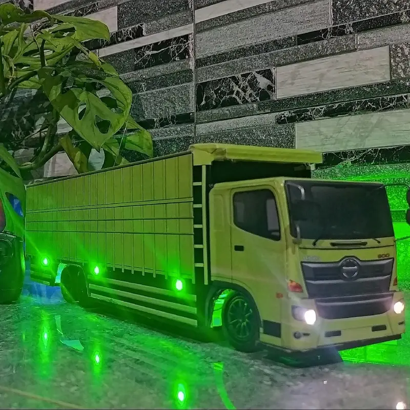truk oleng tronton_truk oleng_Mainan Anak_truk kece_oleng murah Set Hadiah Beraneka warna Game Cowok Cewek Anak Mainan Miniatur  Truck Control Remote Game Cowok Beraneka warna Pengendali Jarak Jauh Perkembangan Anak Red 2