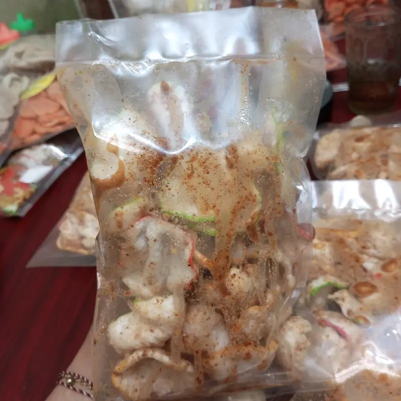 kerupuk bawang mumbu kacang basah 45gr Cemilan Food Snacks 0