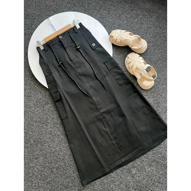 Rok Cargo Skirt Twill Hitam Wanita 1