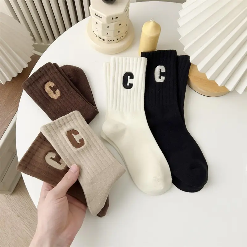 Set 5 Đôi Tất Cao Cổ Tông Nâu Họa Tiết Chữ C Siêu Hot Phong Cách Hàn 0