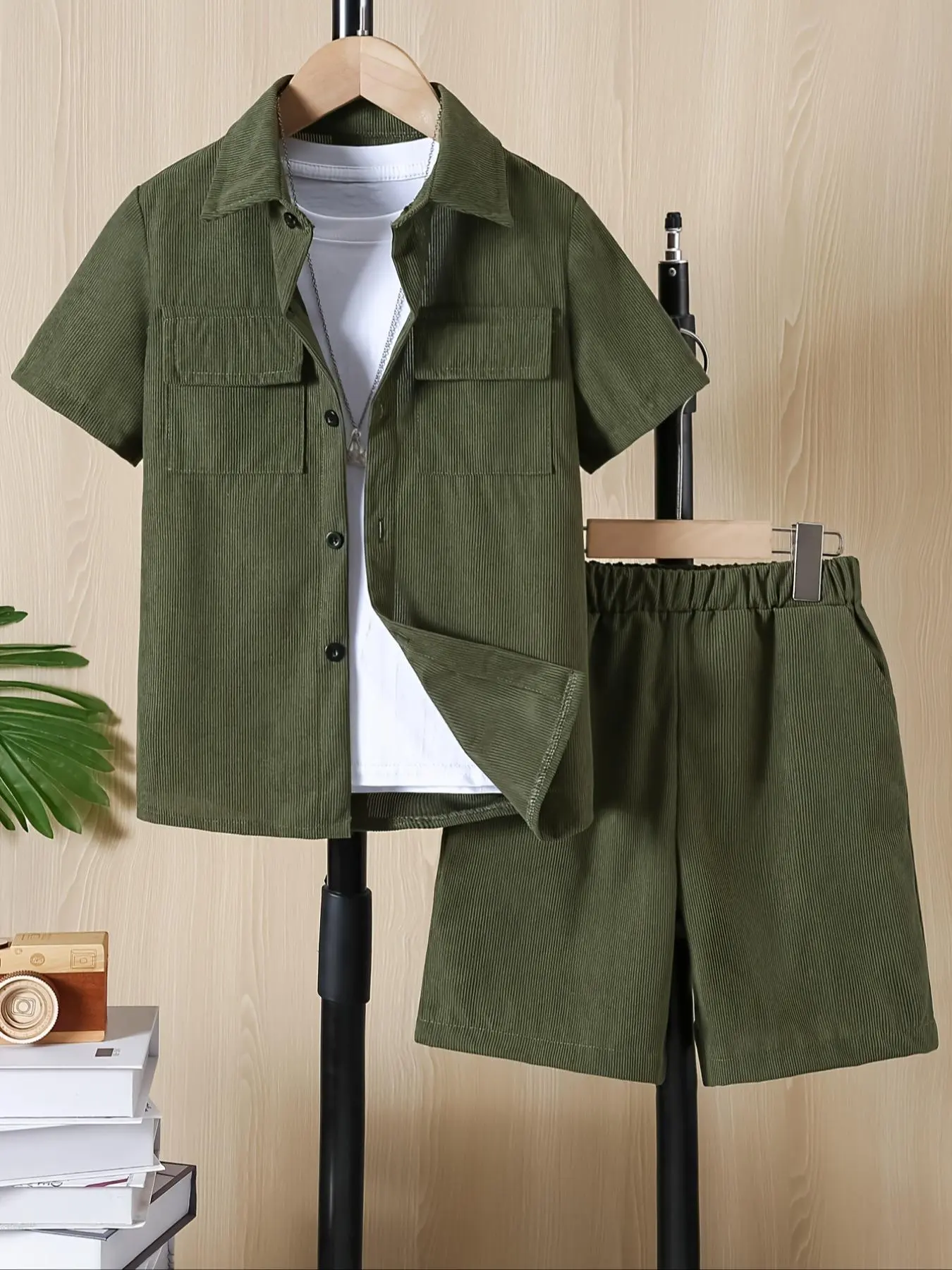 Two-Piece Set Boy's Solid Button Front Shirt & Elastic Waist Shorts Co-ord Set, Casual Short Sleeve Pocket Top & Shorts, Summer Clothes for Kids