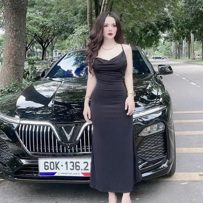 Đầm body Đan lưng dáng dài