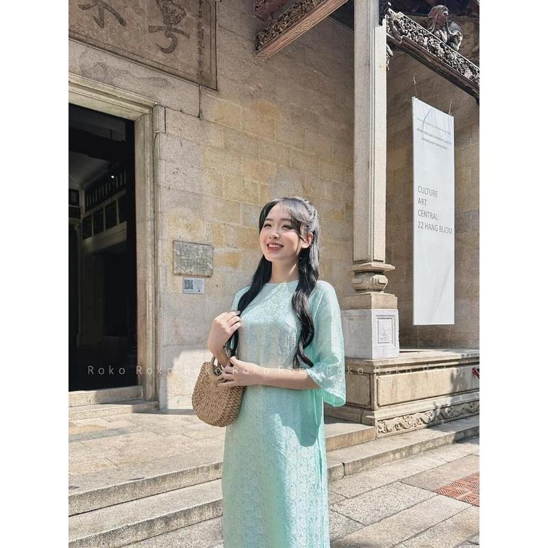 Áo dài cách tân dáng suông trơn, dáng lửng chất liệu gấm thiết kế cổ tròn mặc dịp tết, đi chơi, lễ hội - Áo Dài Hà Minh Nữ Women